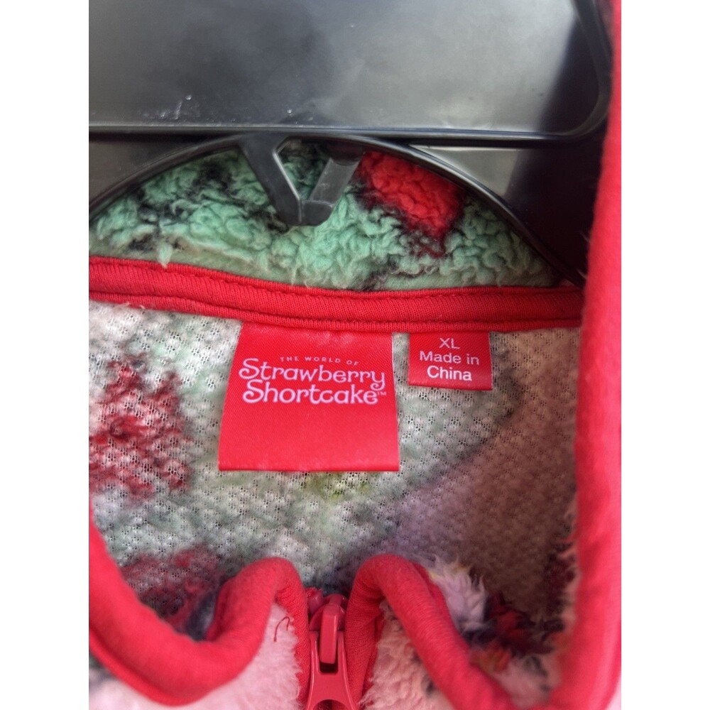 Strawberry Shortcake Sherpa Pullover Zip Up Jacket size XL Christmas - Picture 2 of 4